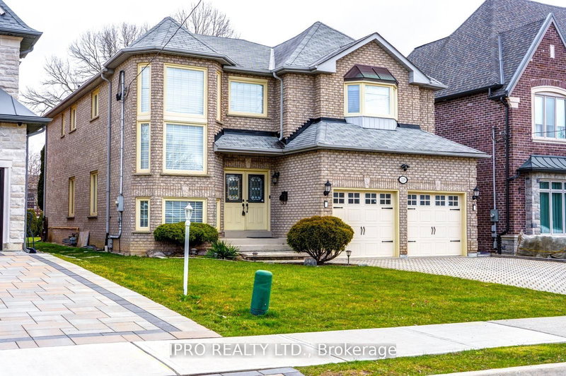 229 Baker Ave, Richmond Hill, L4C 1X8 | Image 2