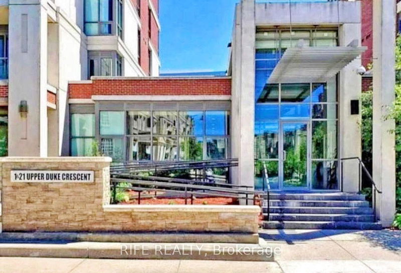 home for lease on 201-1 upper duke Crescent