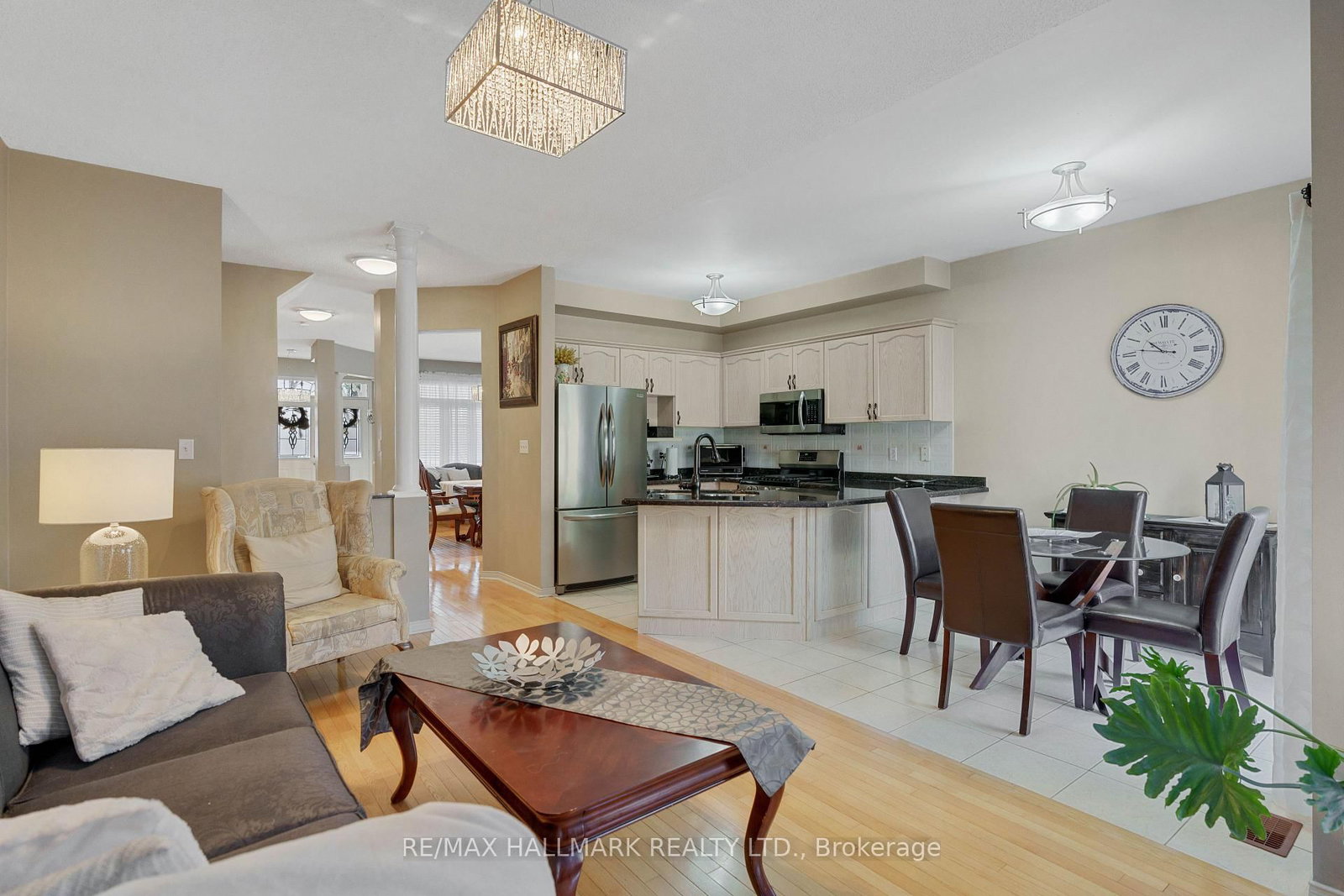 Listing Image 15
