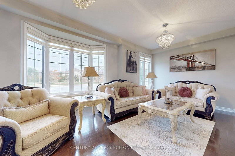 39 Jocada Crt, Richmond Hill, L4E 0Z5 | Image 2