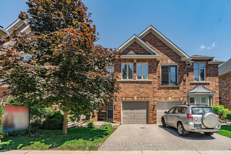 home for sale on 14-255 Shaftsbury Avenue