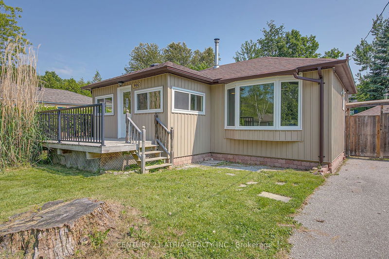 904 Maplewood Dr  Innisfil, L9S 1Y7 | Image 2