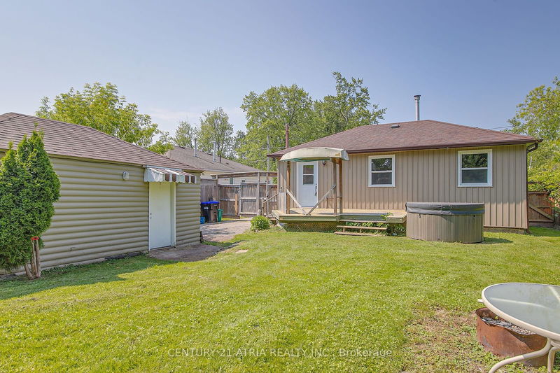 904 Maplewood Dr  Innisfil, L9S 1Y7 | Image 32