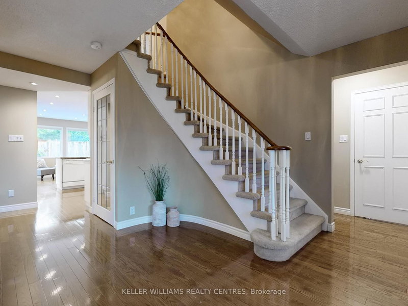 68 Lehman Cres, Markham, L3P 5W7 | Image 3