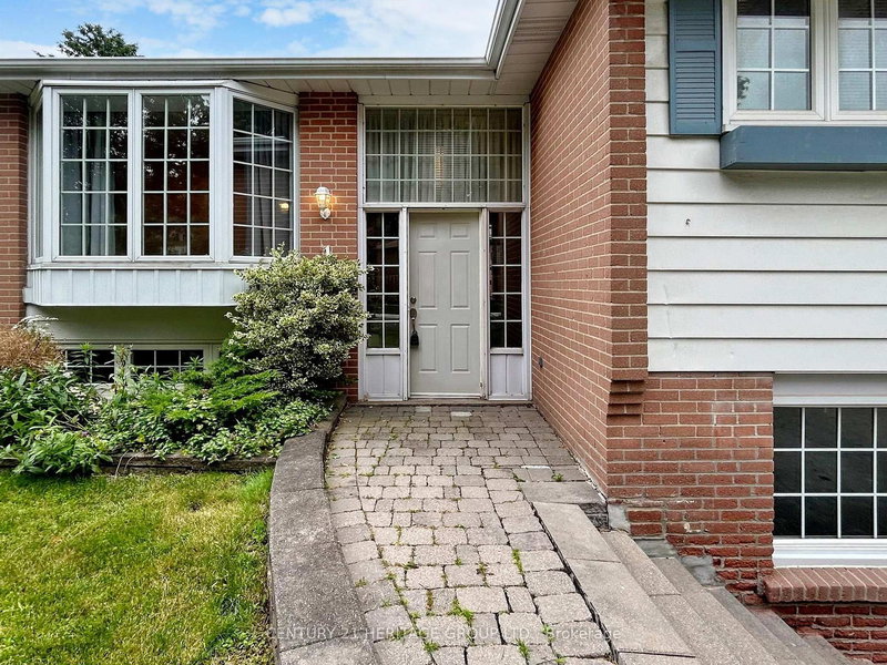 1 Dunsinane Dr, Markham, L3T 3K1 | Image 2