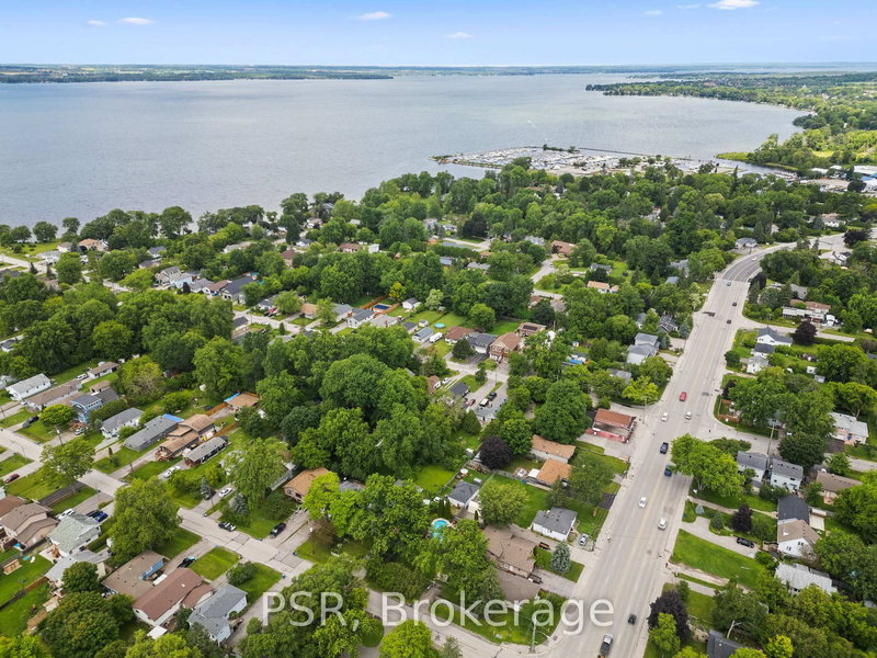 208 Bayview Ave, Georgina, L4P 2T2 | Image 3