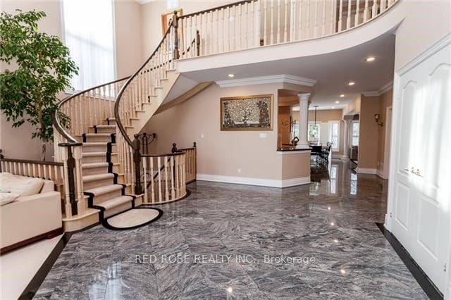 home for lease on 53 Chantilly Crescent