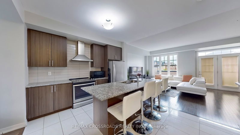 10610 Bathurst St  Vaughan, L6A 4B6 | Image 10