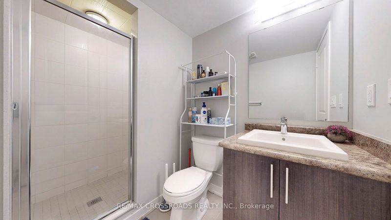 10610 Bathurst St  Vaughan, L6A 4B6 | Image 31