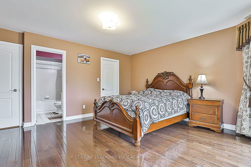 31 George Martin Dr  Markham, L3R 4S6 | Image 23