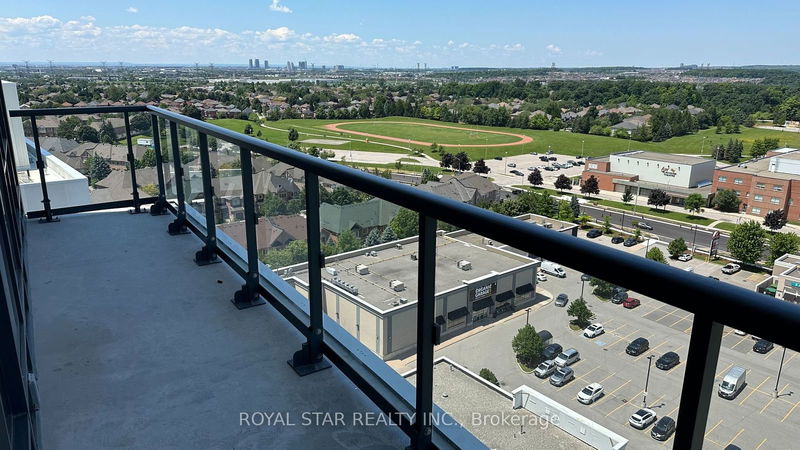 home for lease on B-1503-7950 Bathurst Street
