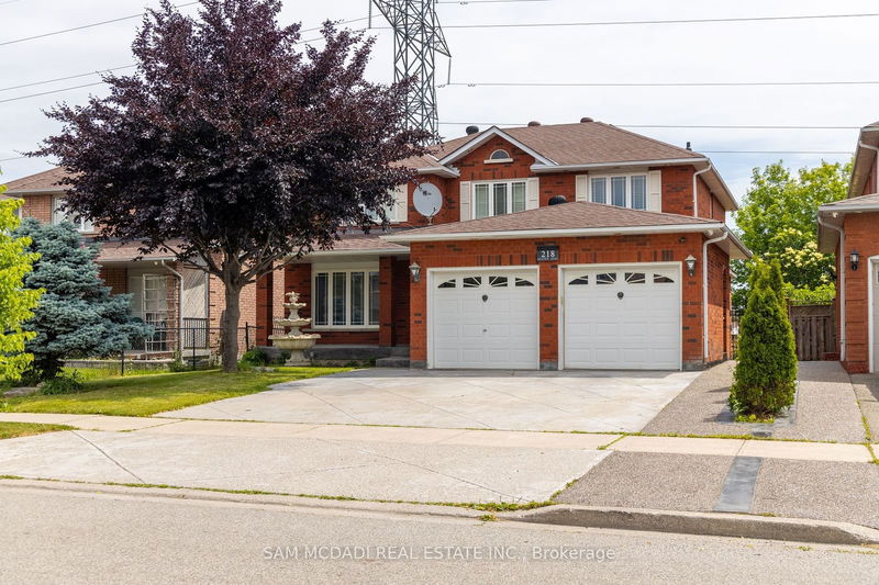 home for sale on 218 Mapes Avenue