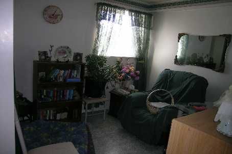 611 Lake Dr S, Georgina, L4P1T4 | Image 3