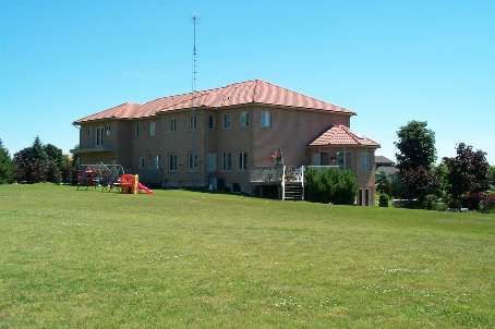 26 Offord Cres, Aurora, L4G3G8 | Image 2