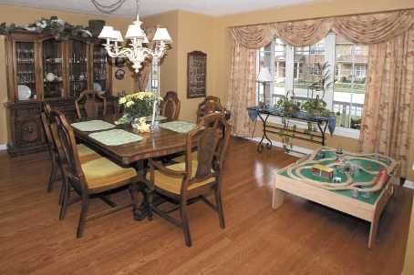 749 Bur Oak Ave, Markham, L6E1C3 | Image 3