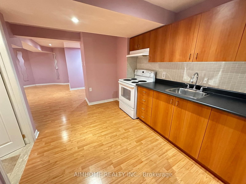 16 Chasser Dr, Markham, L6E 1K4 | Image 2