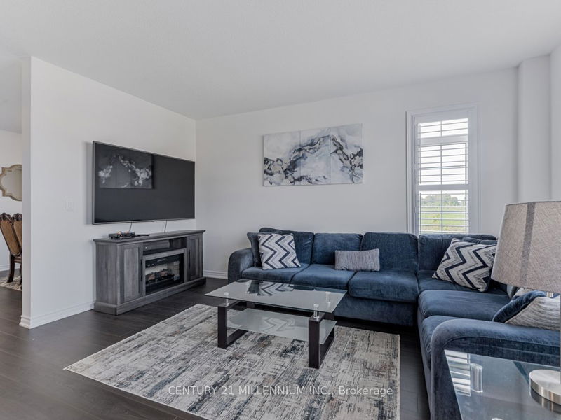 2240 Grainger Loop   Innisfil, L9S 0N1 | Image 12