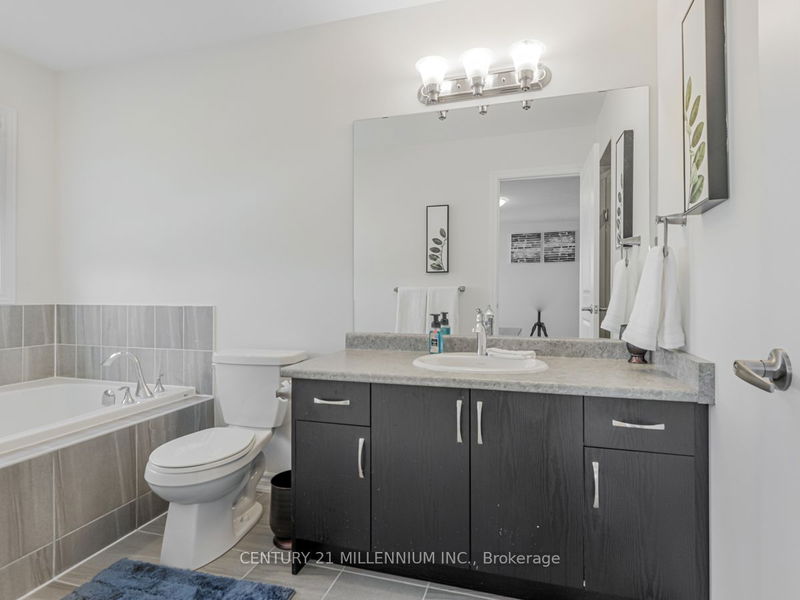 2240 Grainger Loop   Innisfil, L9S 0N1 | Image 23