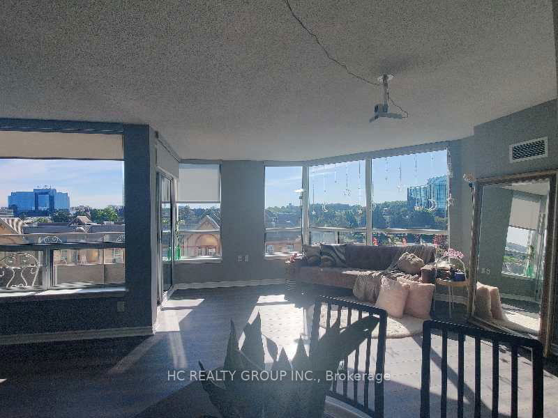 home for lease on 609-9015 Leslie Street