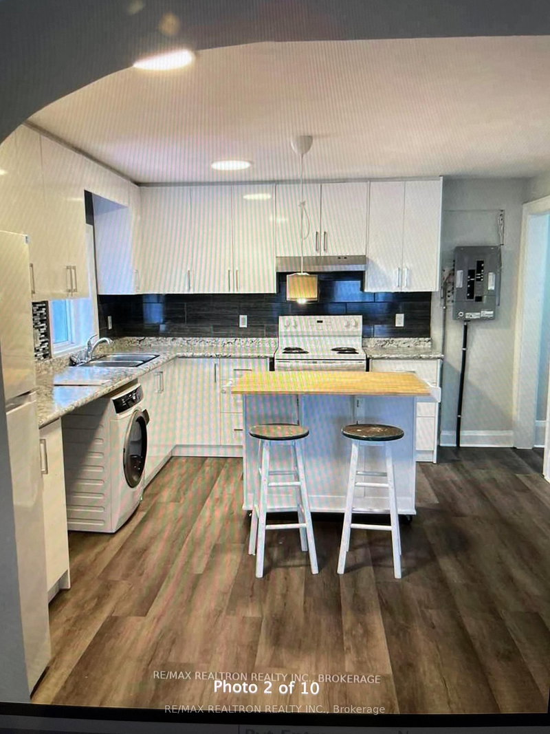 201 - 6246 Main St, Whitchurch-Stouffville, L4A 1E2 | Image 2