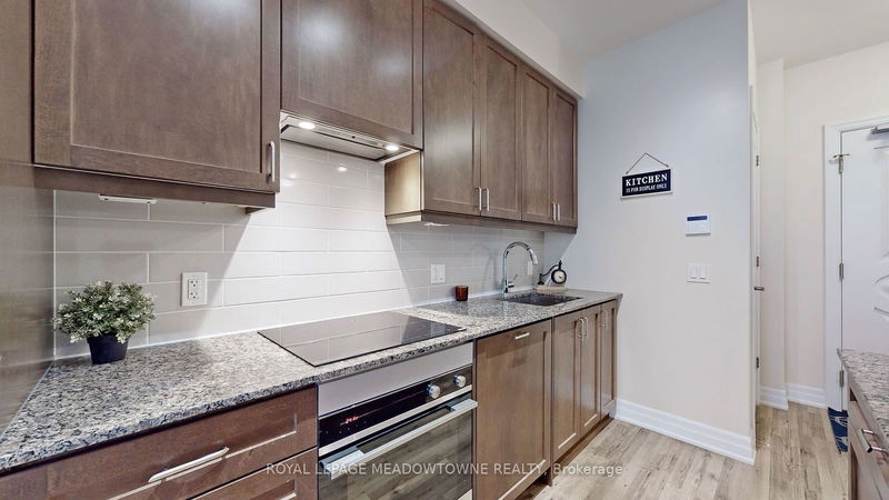  208 - 9085 Jane St  Vaughan, L4K 0L8 | Image 16