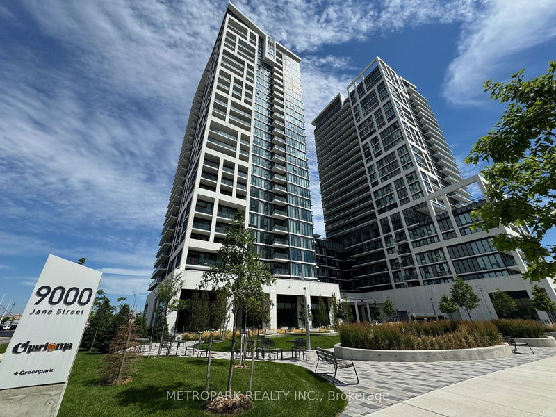 home for lease on 1806-9000 Jane Street
