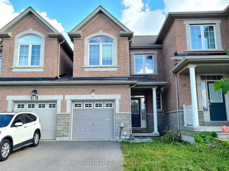 home for lease on 21 Pacific Rim Court