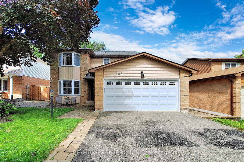 158 Walton Dr, Aurora, L4G 3R8 | Image 2
