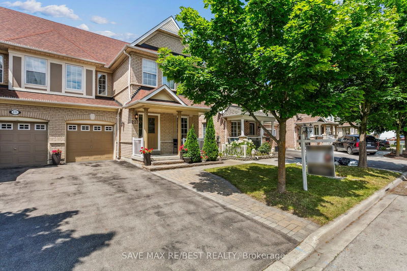 home for sale on 227 Hollywood Hill Circle