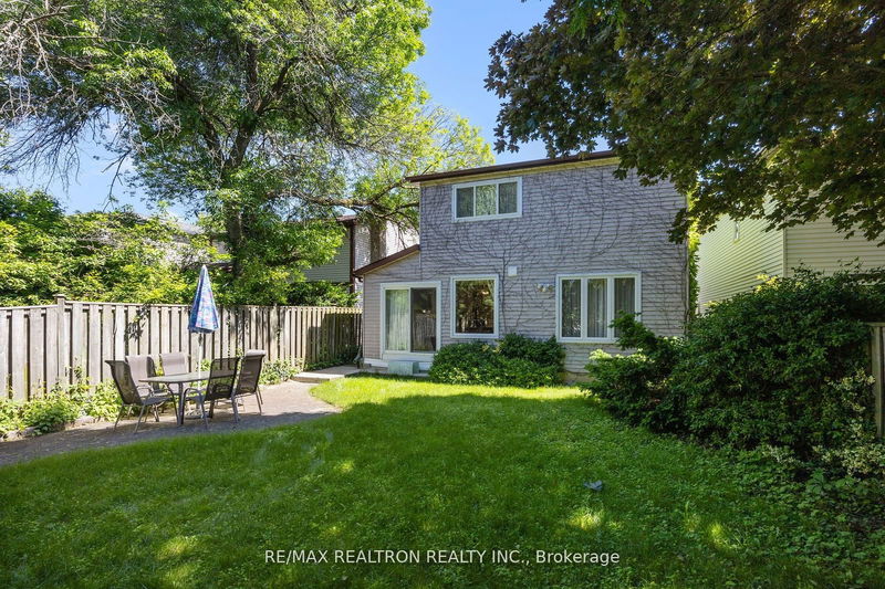 40 Lillooet Cres  Richmond Hill, L4C 5A7 | Image 38