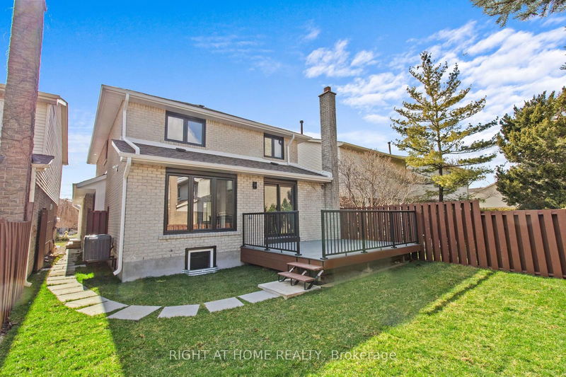 343 Mullen Dr  Vaughan, L4J 2P9 | Image 4