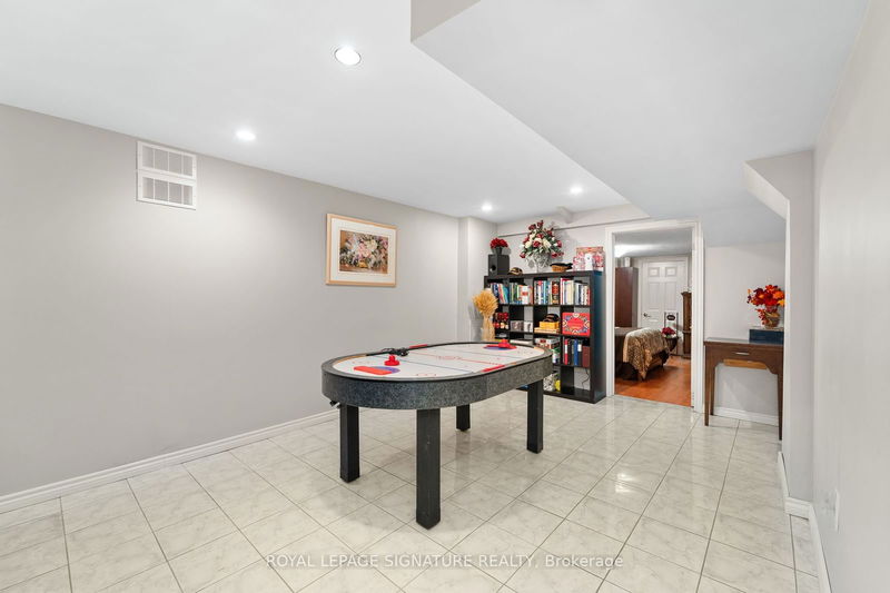 123 Corner Ridge Rd  Aurora, L4G 6L4 | Image 33