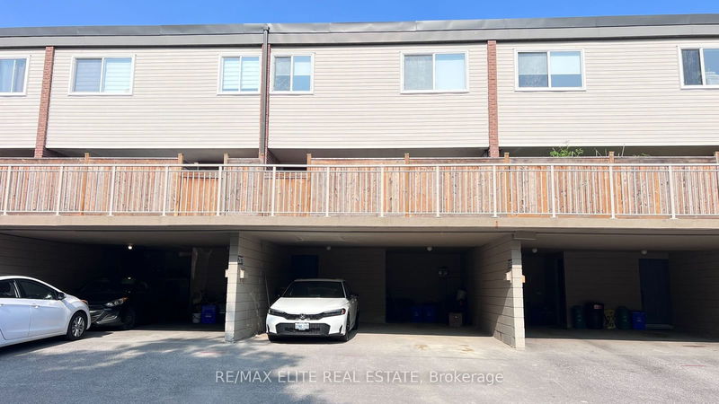 home for lease on 205 Milestone Crescent