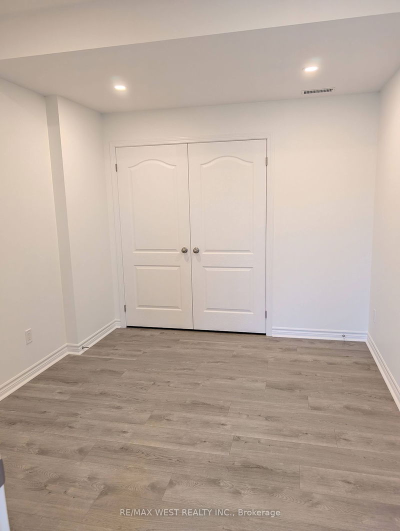 home for lease on 558 Somerville Drive