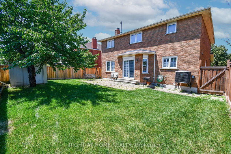 75 Father Ermanno Cres  Vaughan, L4L 7L9 | Image 23