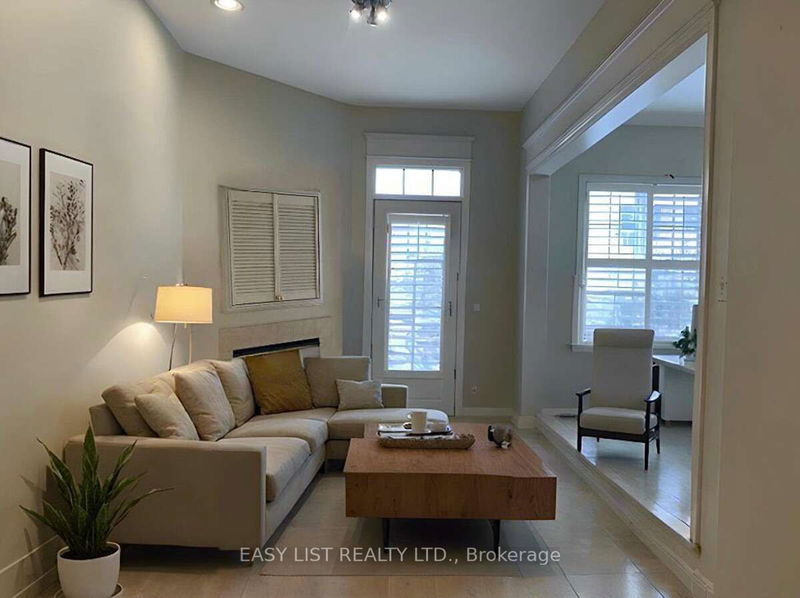 home for lease on 35 Kingsbridge Circle