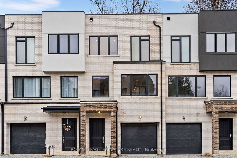 home for lease on 31 Persica Street