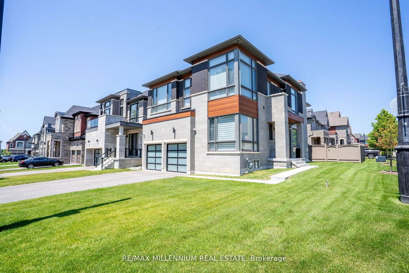 home for lease on 24 Fontevielle Crescent