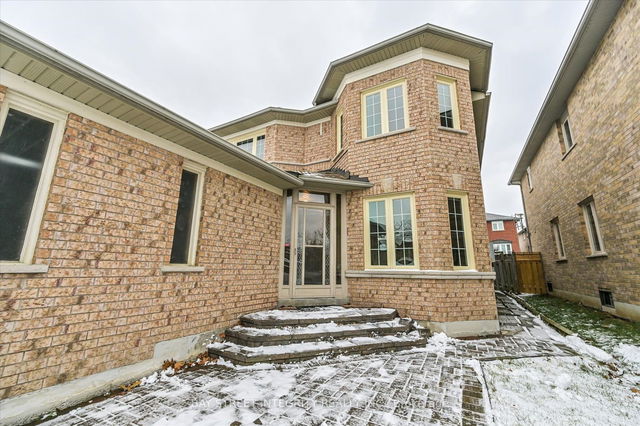 67 Grandlea Crescent
