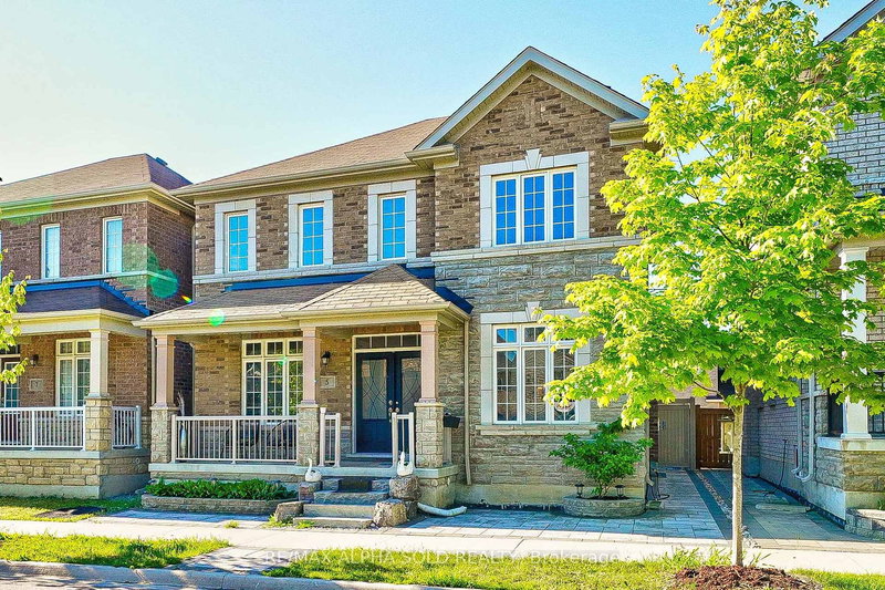 coach - 5 Bloom St, Markham, L6B 0Z7 | Image 2