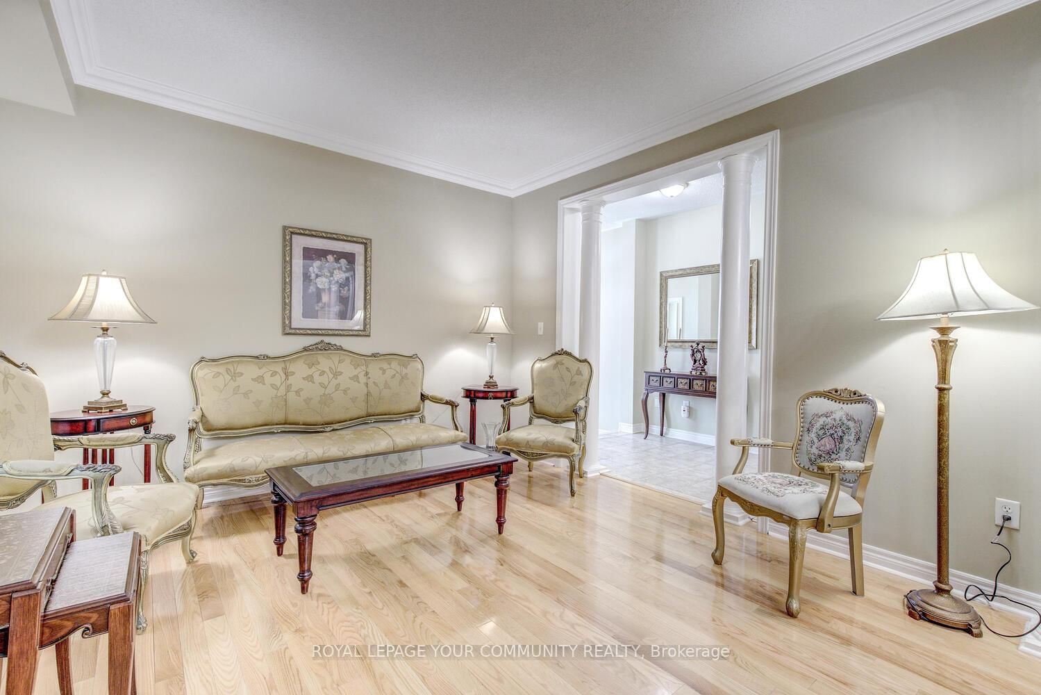 Listing Image 7