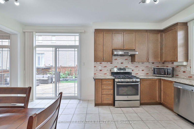 3 Pavarotti St  Richmond Hill, L4E 0R5 | Image 9