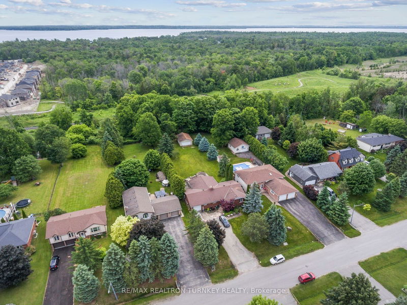 823 Church Dr  Innisfil, L0L 1W0 | Image 1