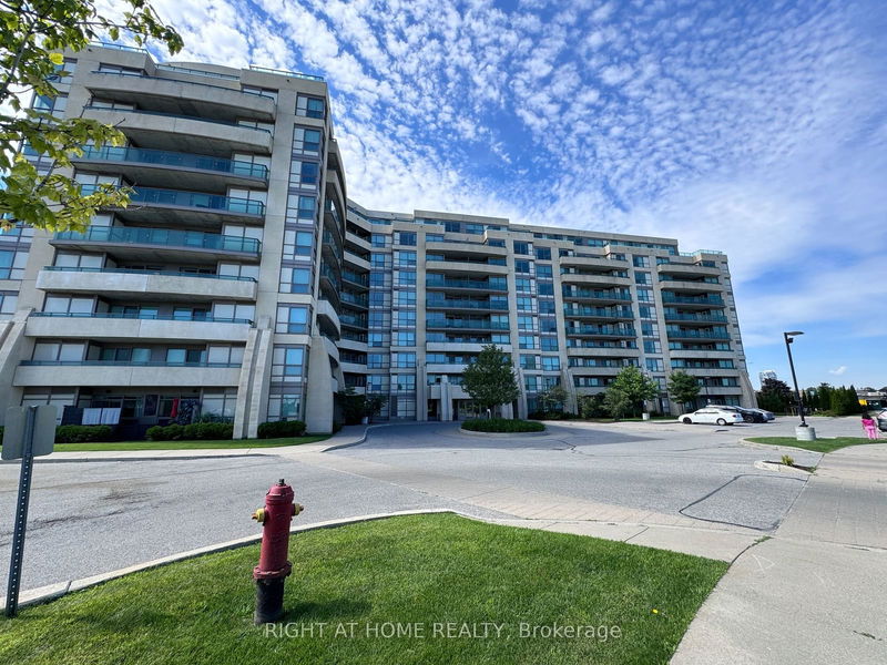 home for lease on 214-75 Norman Bethune Avenue