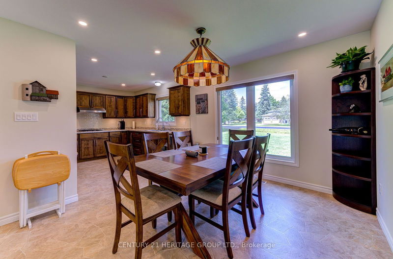 1213 Shore Acres Dr  Innisfil, L0L 1R0 | Image 11