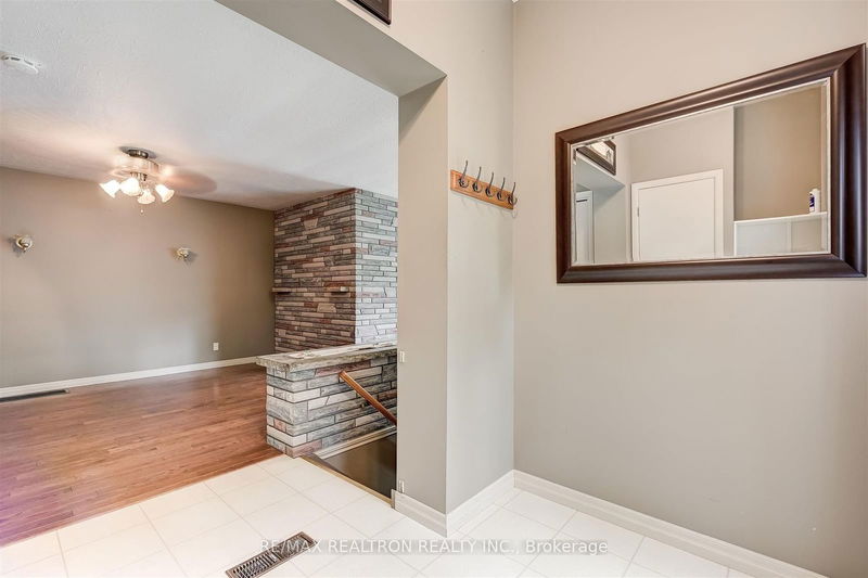 20393 Leslie St  East Gwillimbury, L0G 1V0 | Image 11