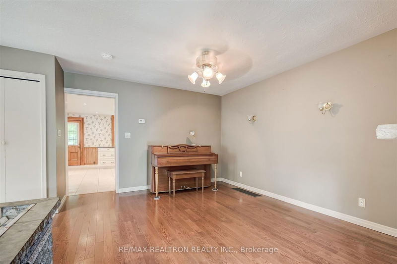 20393 Leslie St  East Gwillimbury, L0G 1V0 | Image 14