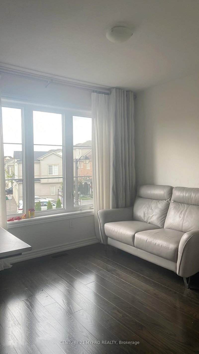 25 Gordon Landon Dr, Markham, L6B 0X9 | Image 2