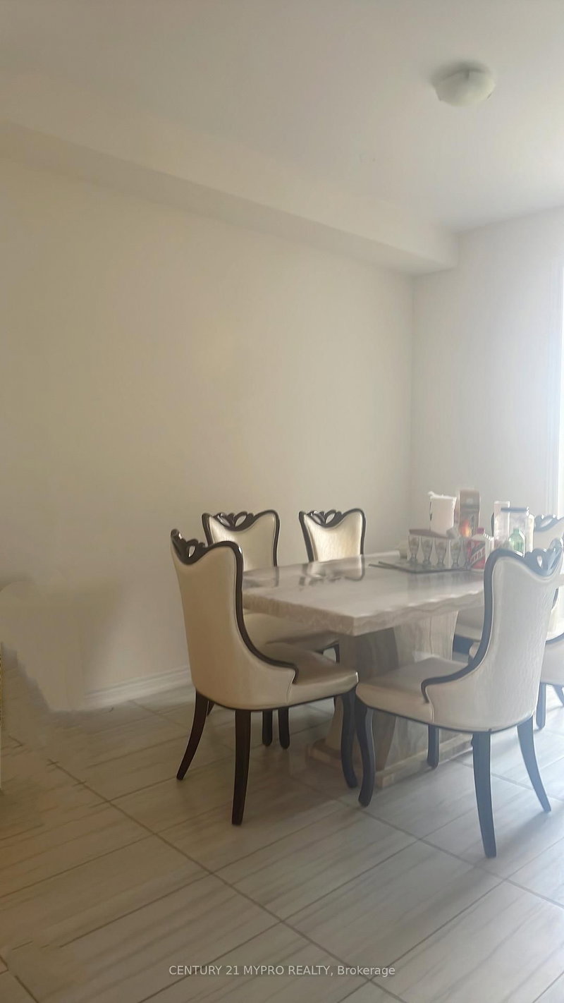 25 Gordon Landon Dr, Markham, L6B 0X9 | Image 3