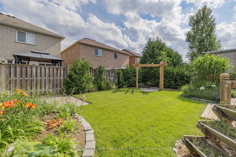 164 Donald Stewart Cres  East Gwillimbury, L0G 1M0 | Image 30